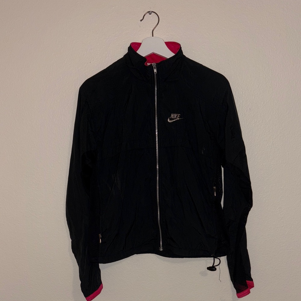 Women’s Nike International Windbreaker Jacket